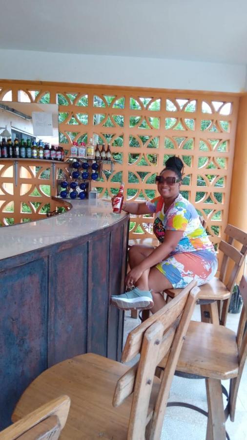Chaudhry Holiday House Montego Bay Extérieur photo