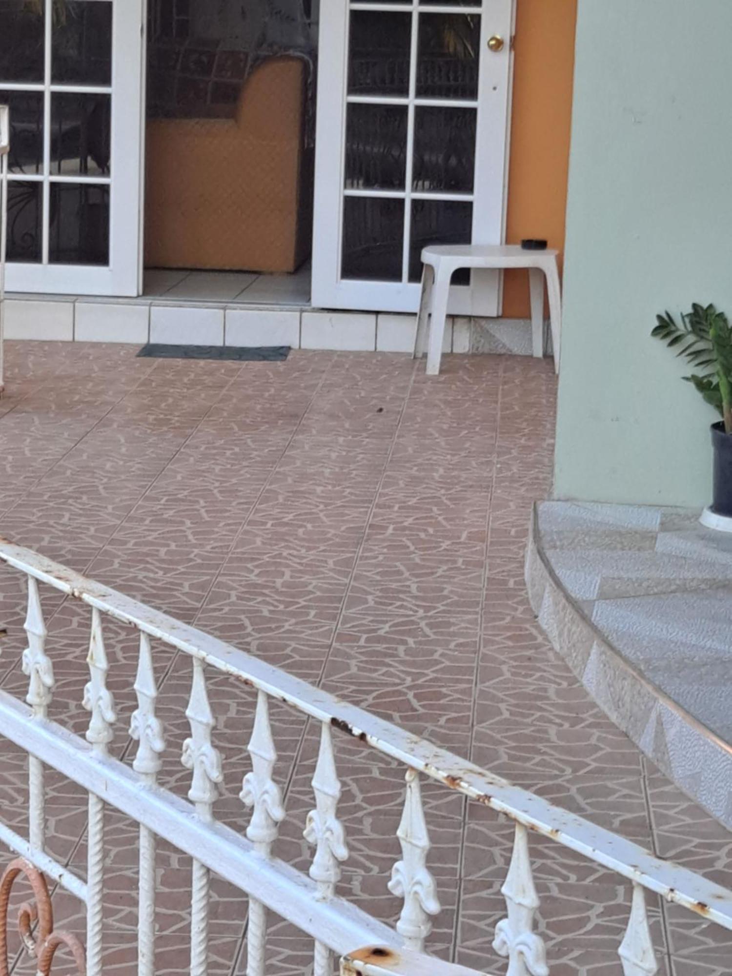 Chaudhry Holiday House Montego Bay Extérieur photo
